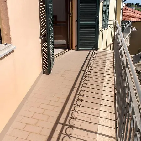 S130 - Sirolo, Deliziosa Con Terrazzo アパート