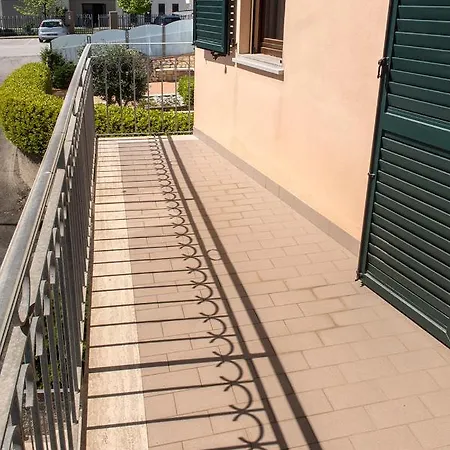 S130 - Sirolo, Deliziosa Con Terrazzo シローロ
